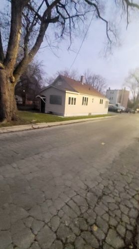 2 137 Pl, Chicago IL 60827-2909 exterior