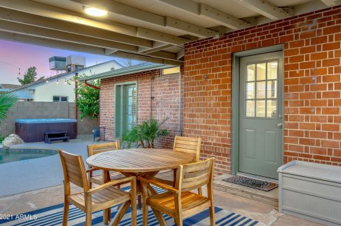 2545 9th St, Phoenix AZ 85014-5070 exterior