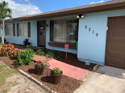 2219 Glover St, Fort Pierce, FL 34984-4723