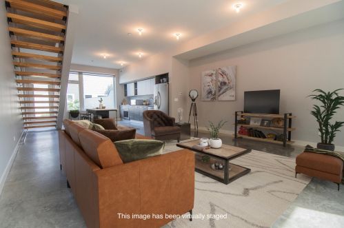 2651 Hamlin Ave, Chicago, IL 60647-1010