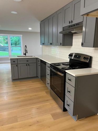 155 Hemphill School Rd, Atlanta GA  30331-1621 exterior