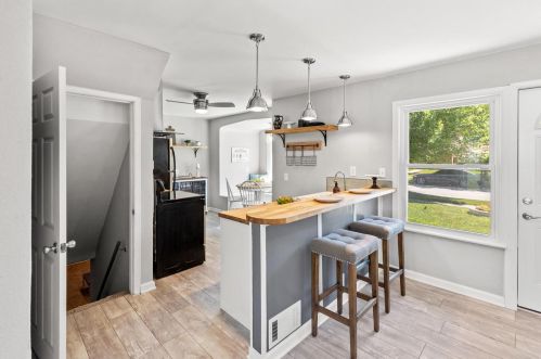 6073 36th St, Milwaukee WI  53221-4652 exterior