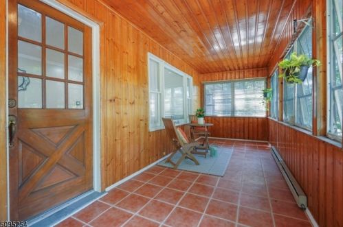 231 Hillside Ave, Livingston, NJ 07039-3649