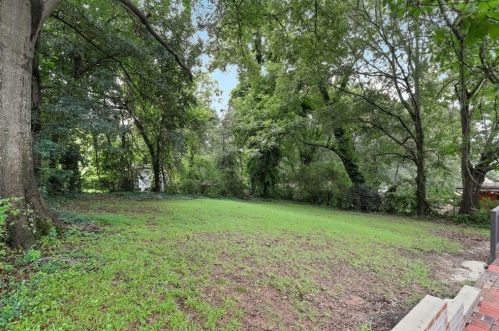 2846 Meadowview Dr, Atlanta GA  30316-4358 exterior