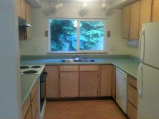 1768 13th Aly, Eugene OR  97402-3665 exterior