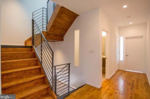 2106 Ellsworth St, Philadelphia PA 19146-2419 exterior