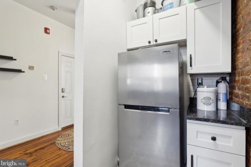 2115 Cumberland St, Philadelphia PA 19125-1718 exterior