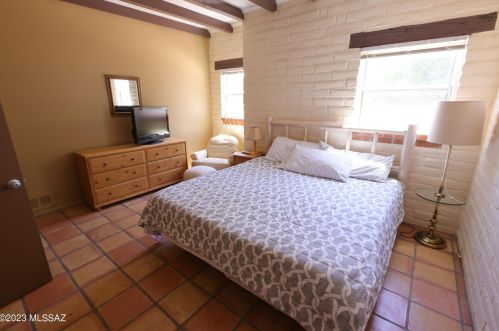 10700 Tanque Verde Rd, Tucson AZ 85749-9611 exterior