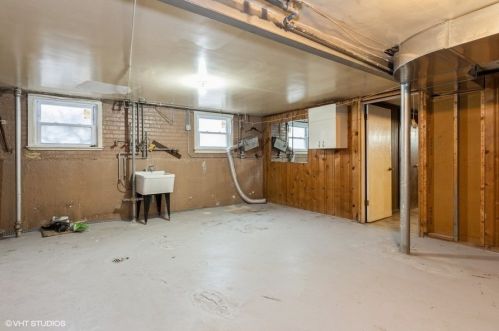 3322 Catalpa Ave, Chicago IL 60625-2275 exterior