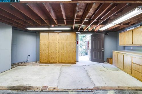 790 Charlton Dr, Concord CA 94523-3551 exterior