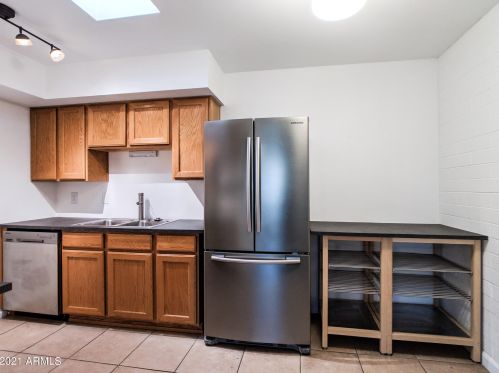 325 Colter St, Phoenix AZ 85018-1536 exterior