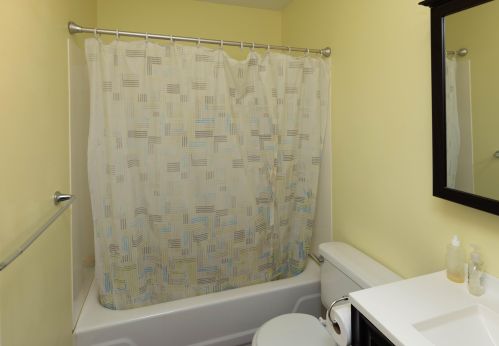 336 12 St, Plainwell MI 49080-1902 exterior