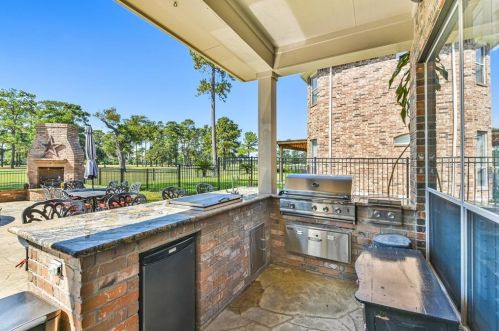 14603 Logan Fls Ln, Humble TX 77396-3774 exterior