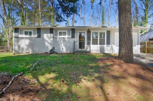 2589 Dale Creek Dr, Atlanta, GA 30318-7316