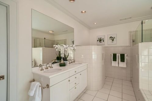 1776 Clifton Rd, Atlanta GA 30307-1252 exterior