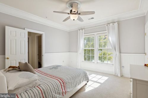 23309 Robin Song Dr, Clarksburg MD 20871-4500 exterior