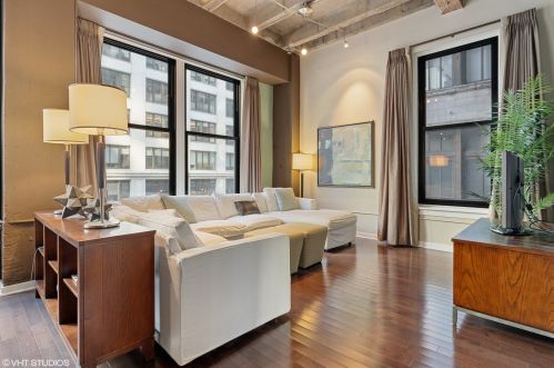 20 State St, Chicago, IL 60602-3557