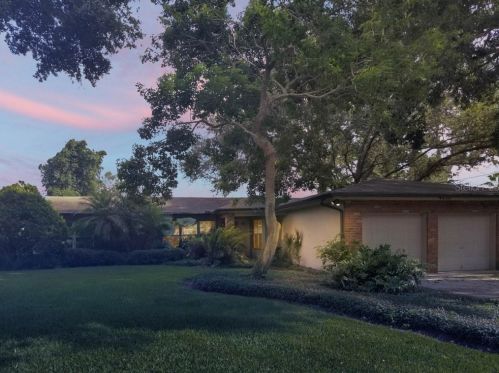 4038 Shorecrest Dr, Orlando FL 32817-1255 exterior