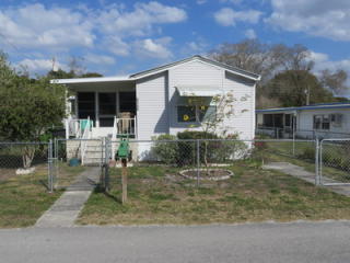 6246 Connecticut St, Zephyrhills, FL 33542-2720