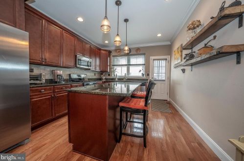 1505 Dickinson St, Philadelphia PA 19146-4830 exterior