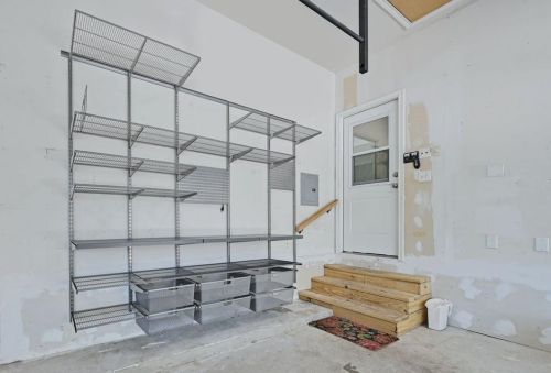 10204 Eclipse Ln, Austin TX 78739-1707 exterior