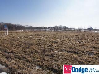 1625 218th St, Omaha NE  68022-2568 exterior