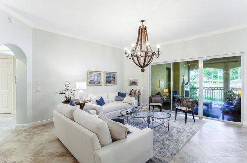 6519 Crown Colony Pl, Naples, FL 34108-8285