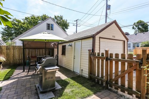 1360 Hartford Ave, Saint Paul MN 55116-1648 exterior