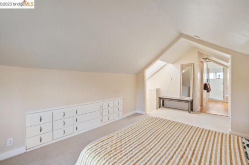 2122 Sacramento St, Berkeley CA 94702-1905 exterior