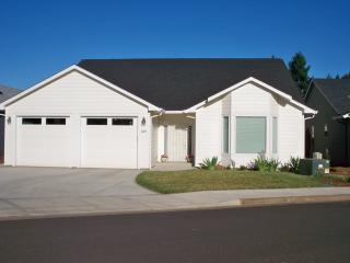 6097 Rolletti Dr, Salem, OR 97306-2909