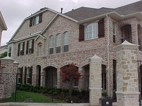 18107 Frankford Lakes Cir, Dallas, TX 75252-7946