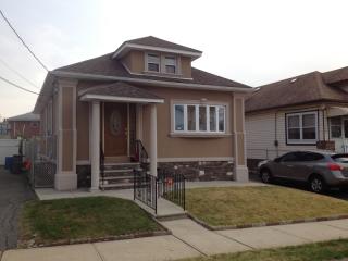 281 24th St, Paterson, NJ 07514