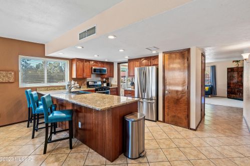 8834 27 St, Tucson AZ 85711-5609 exterior