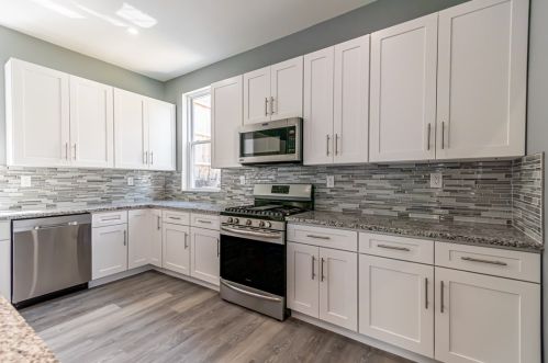 245 Lelia St, Pittsburgh PA  15211-2329 exterior