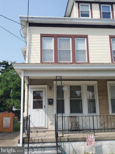 529 Norway Ave, Trenton, NJ 08629-1212