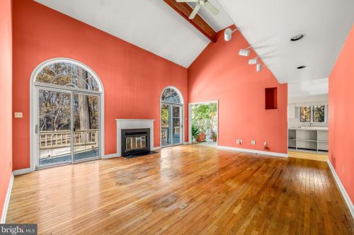 1112 Paxon Holw Rd, Media PA 19063-1116 exterior