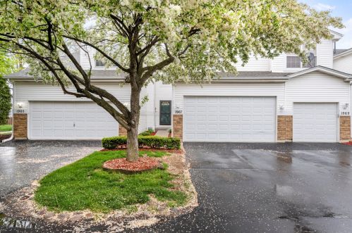 1967 Calla Dr, Joliet, IL 60435-8585