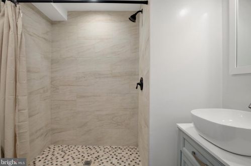 8407 Hartford Ave, Silver Spring MD  20910-5311 exterior