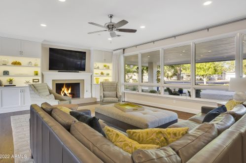 5828 3rd Ave, Phoenix AZ 85086-7201 exterior