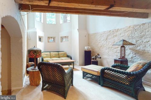 2319 Delancey Pl, Philadelphia PA 19103-6406 exterior