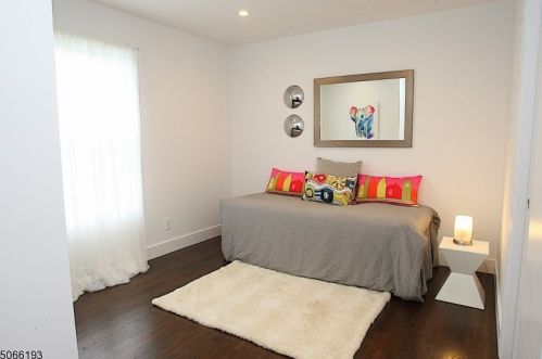 15 Carlton Dr, Montclair NJ  07043-2603 exterior