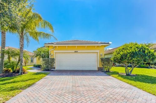 10014 Chadwick Dr, Fort Pierce FL  34987-2418 exterior