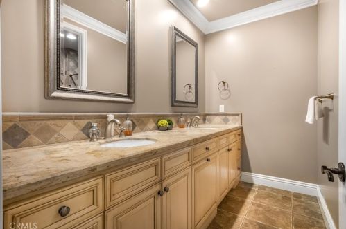 1241 Valencia Mesa Dr, Fullerton CA 92833-2220 exterior