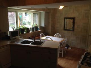 2330 Roxboro Rd, Cleveland OH  44106-3208 exterior