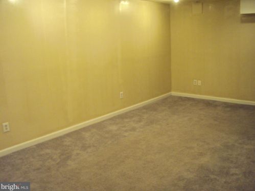 3010 Gladwyn Ave, Camden NJ 08109-3412 exterior