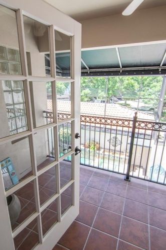 4949 Bayshore Blvd, Tampa FL 33611-3851 exterior