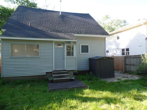 1108 Dickinson St, Grand Rapids MI 49507-2109 exterior