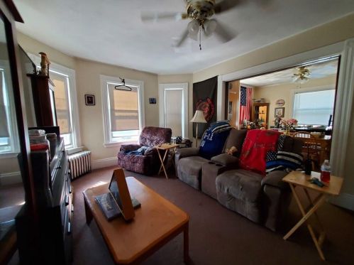 13 Clinton St, Providence RI 02919-4122 exterior