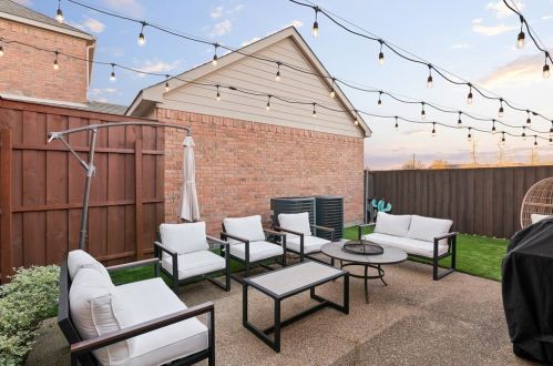 11022 Elizabeth Ave, Frisco TX 75035-5814 exterior