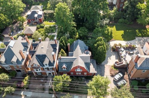 1521 Wightman St, Pittsburgh PA 15217-1407 exterior